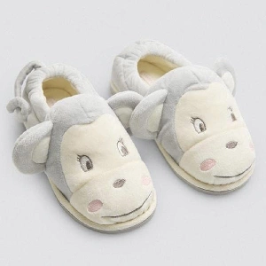 Zapatilla infantil Ysabel Mora 34038