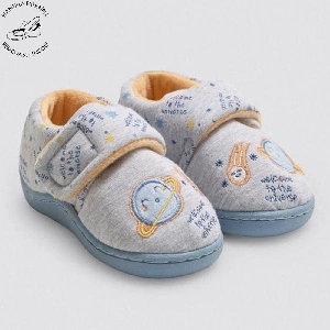 Zapatilla bebe Ysabel Mora 54040